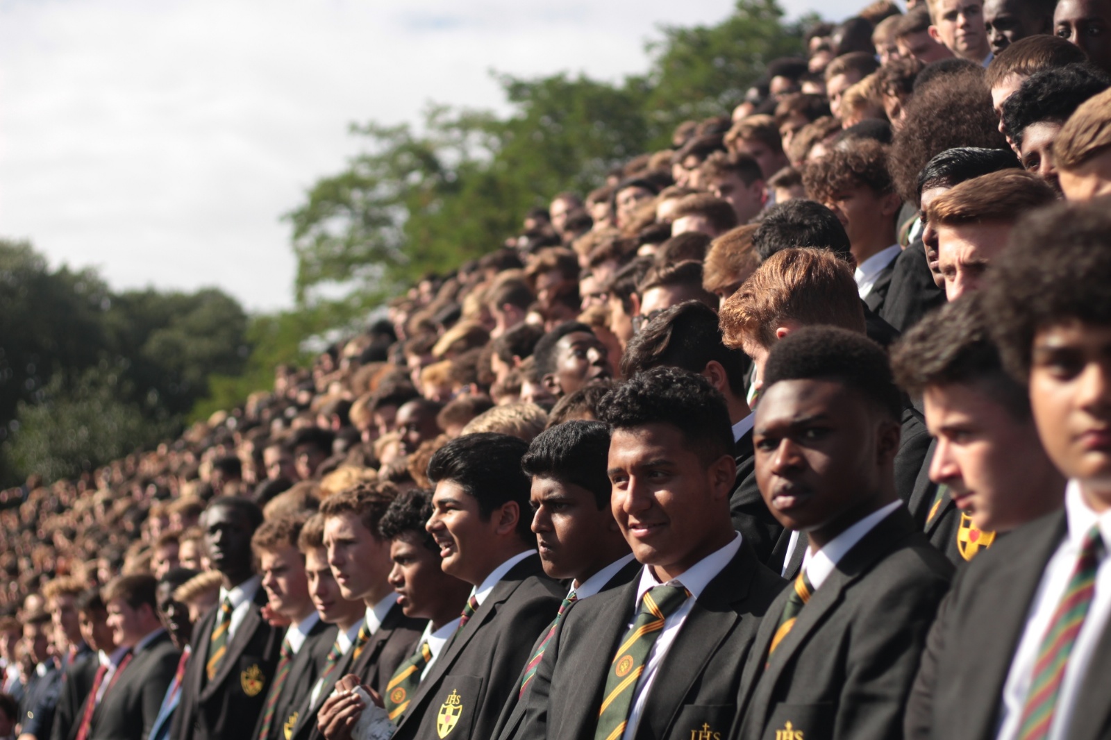 wimbledon-college-whole-school-photograph-2016